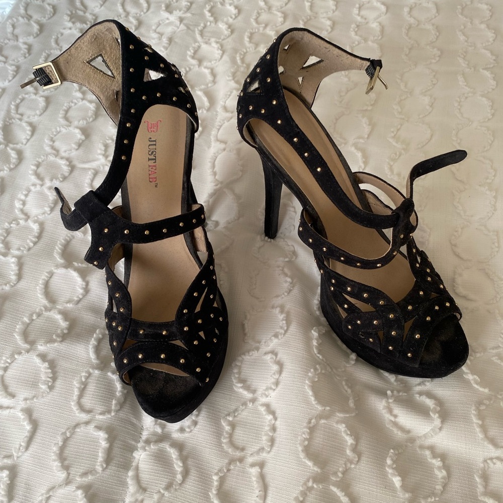 Heeled sandals